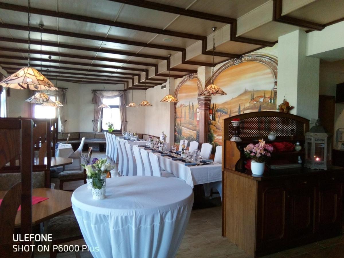 Hotel Carola Schönheide Dış mekan fotoğraf