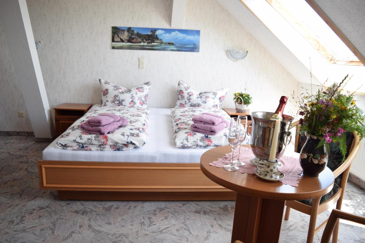 Hotel Carola Schönheide Dış mekan fotoğraf